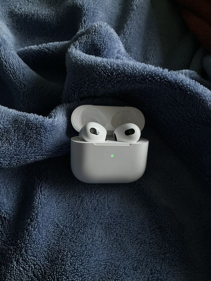 AirPods Pro (2nd generation) - Redingston Dubai